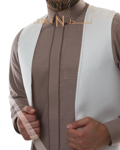 شبابي-ياقة سادة